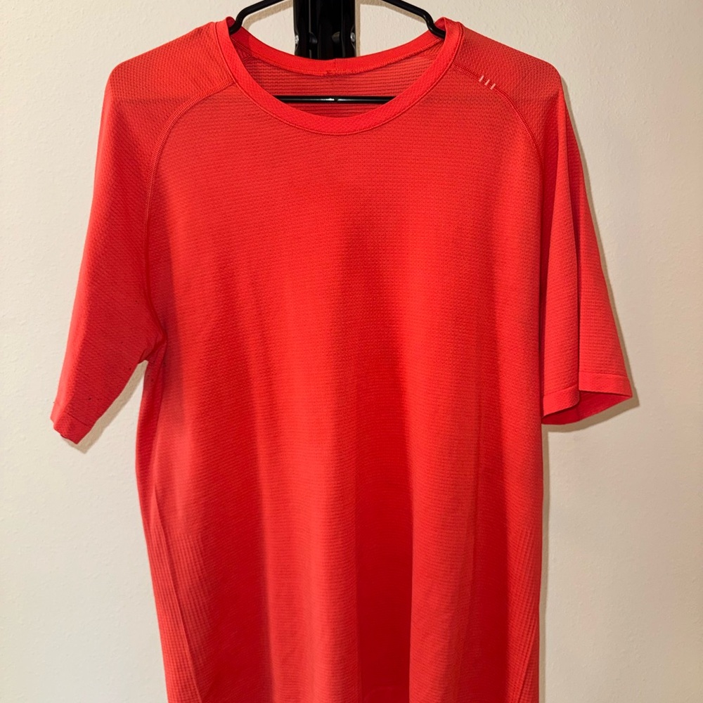Lululemon Men's Metal Ment Short-Sleeve Shirt - Medium